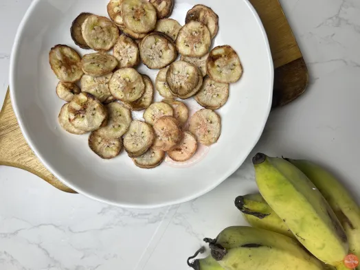 Cooked bananas in a bowl