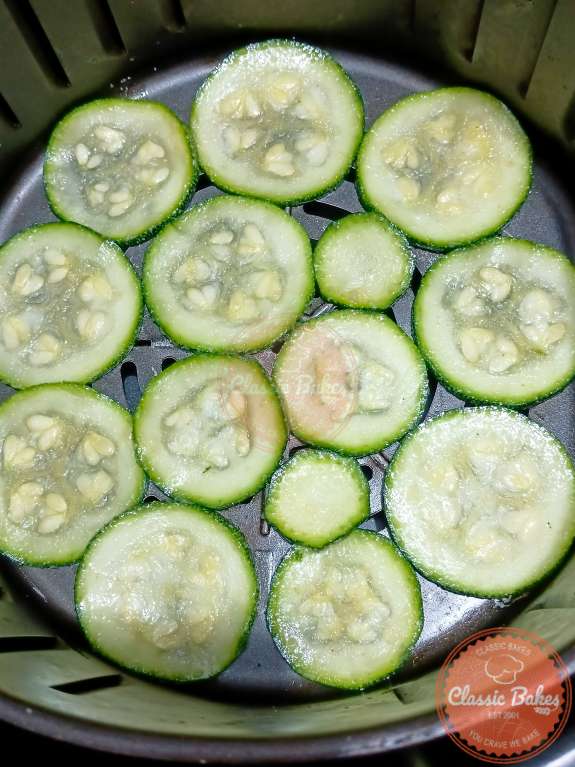 Cooking the Zucchini in the air fryer