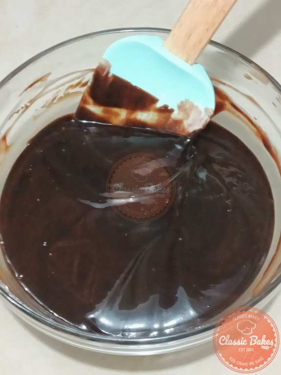 Mixing heavy cream & chocolate