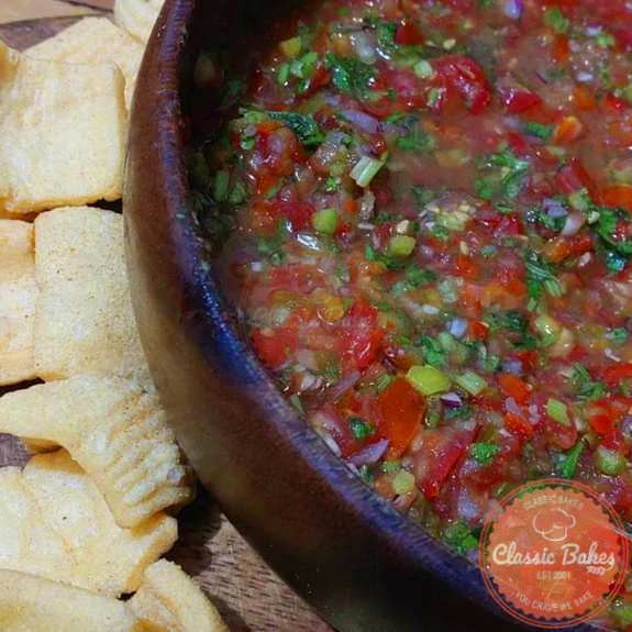 Serve the salsa in a bowl with your preferred fish crackers or tortilla chips.