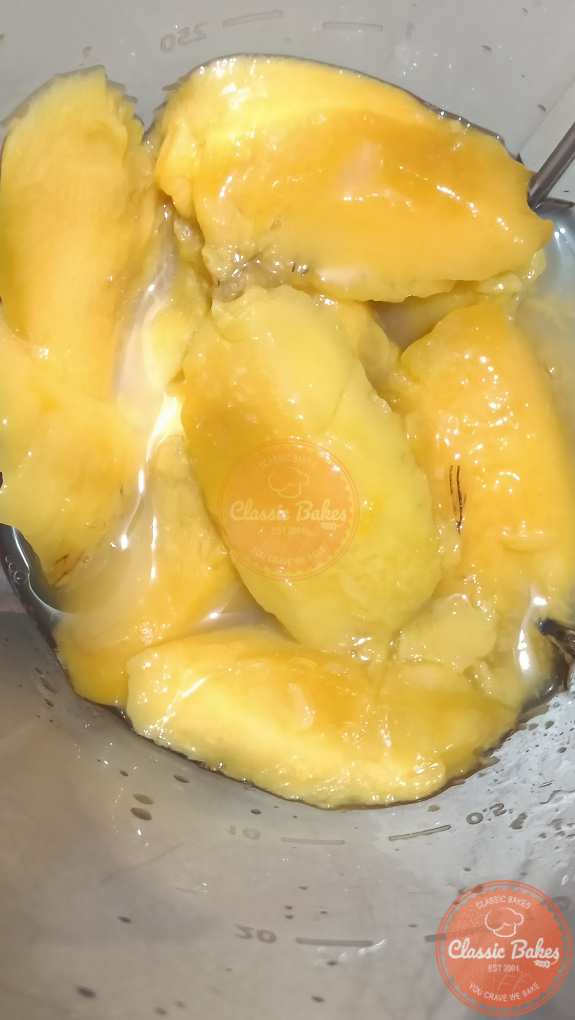 Prepare mango & lime juice for blending
