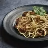 Close up shot of Spaghettoni Recipe with Mushrooms